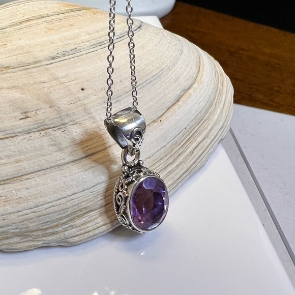 925 Sterling Silver. Amethyst. Necklace - Picture 6 of 9